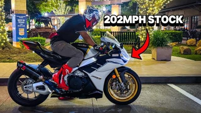 2024 aprilia rsv4 top speed run: 202 mph stock 2024 aprilia rsv4 top speed run: 202 mph stock