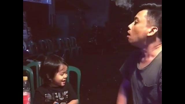 Anak kecil vaping Anak kecil vaping