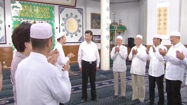 Chinese president visits big mosque in northwest china Chinese president visits big mosque in northwest china