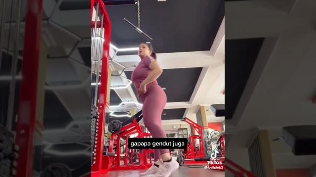 Sri ayu tarisa tik tok hot Sri ayu tarisa tik tok hot