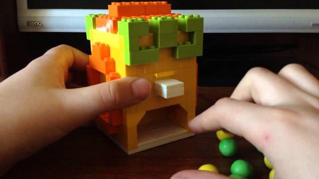 Диспенсер из lego v5 (версия: пасха) Диспенсер из lego v5 (версия: пасха)
