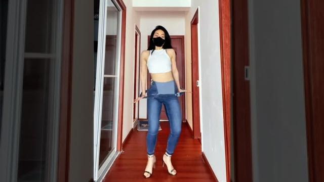 跳个舞吊带快被我扯断了#shorts 跳个舞吊带快被我扯断了#shorts