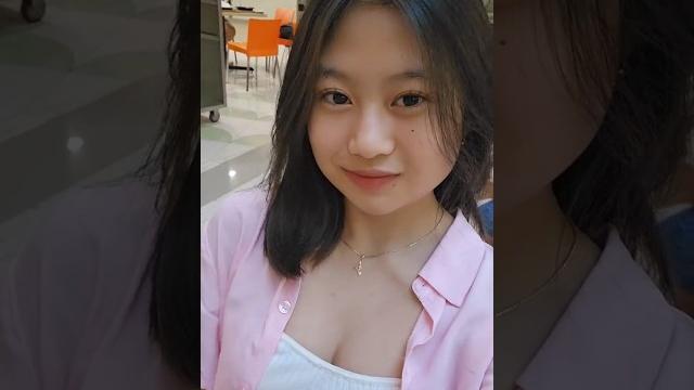 Vell imut sekali akun tik tok @urvelxyn Vell imut sekali akun tik tok @urvelxyn