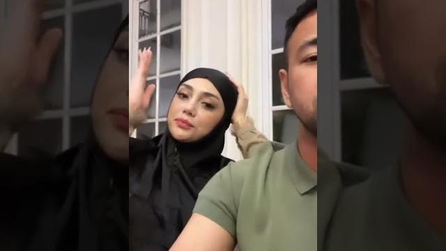 Celine evangelista pakai hijab di rumah raffi Celine evangelista pakai hijab di rumah raffi