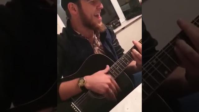 Чеченцы красиво поют под гитару! Чеченцы красиво поют под гитару!