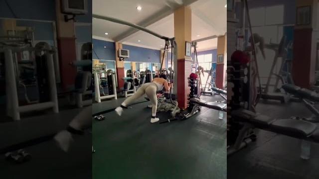 Mengencangkan booty versi fbyana #viral #fbyana #gym #pemersatubangsa #perfect #vlog #shorts Mengencangkan booty versi fbyana #viral #fbyana #gym #pemersatubangsa #perfect #vlog #shorts