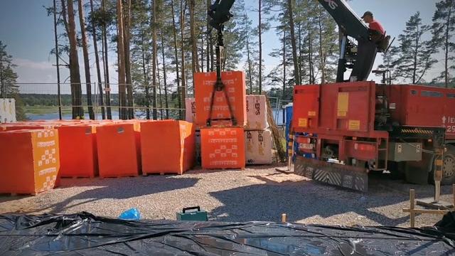 Разгрузка газобетона по современному. Разгрузка газобетона по современному.