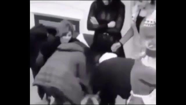 Burda kimin kimi dovdugu nu yazmiycam aciklama oku Burda kimin kimi dovdugu nu yazmiycam aciklama oku