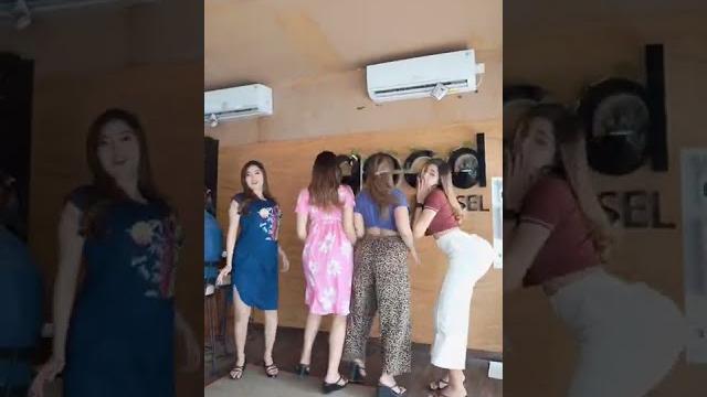 Kalau minum teh gaperlu pake gula, biar manis tinggal lihat kamu aja️ | tiktok good ponsel #shorts Kalau minum teh gaperlu pake gula, biar manis tinggal lihat kamu aja️ | tiktok good ponsel #shorts