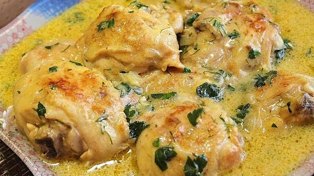 Курица в сметанном соусе Курица в сметанном соусе