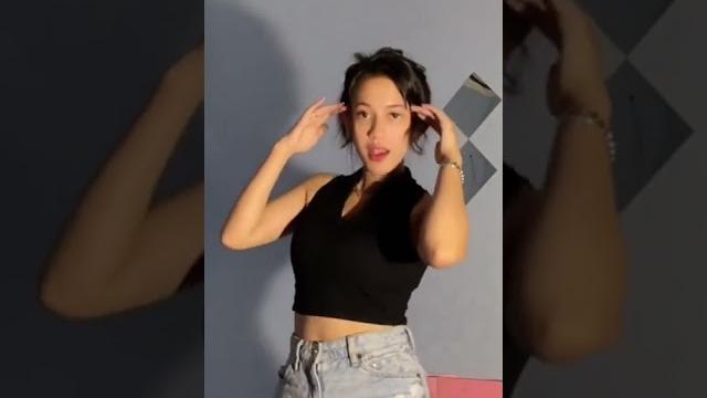 Rika gusriani "ayo pegang pantat" Rika gusriani "ayo pegang pantat"