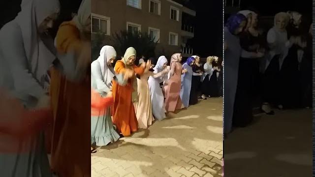Türbanlı halay Türbanlı halay