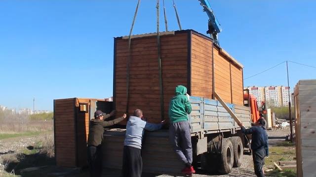 Погрузка баня 4х2 и хозблок 2х1.5 Погрузка баня 4х2 и хозблок 2х1.5