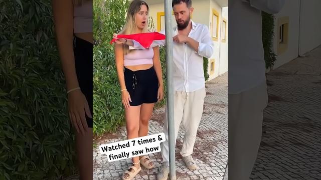 Gore gore mukhre pe kala kala chasma song #short #viralshorts #magic #tricks #revealed Gore gore mukhre pe kala kala chasma song #short #viralshorts #magic #tricks #revealed