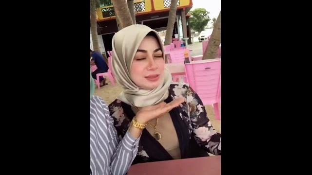Awek tiktok montok Awek tiktok montok