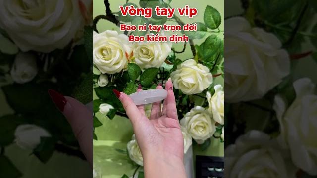 Vòng tay phỉ thuý, vòng tay chalcedony, vòng tay thạch anh... đeo lên tay các nàng rất xinh. Vòng tay phỉ thuý, vòng tay chalcedony, vòng tay thạch anh... đeo lên tay các nàng rất xinh.