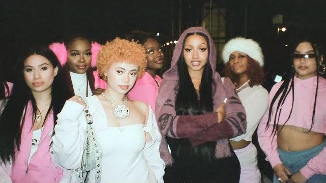 Pinkpantheress, ice spice - boy’s a liar pt. 2 (official video) Pinkpantheress, ice spice - boy’s a liar pt. 2 (official video)