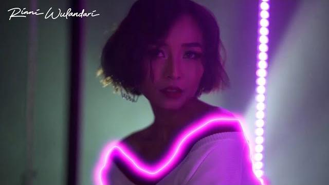 Rinni wulandari - superpower (official music video) Rinni wulandari - superpower (official music video)