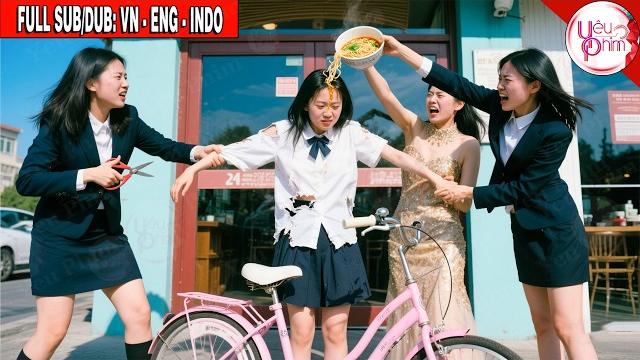 Billionaire heiress rides a bike to class reunion, mocked—she calls 3 ceos to pick her up Billionaire heiress rides a bike to class reunion, mocked—she calls 3 ceos to pick her up