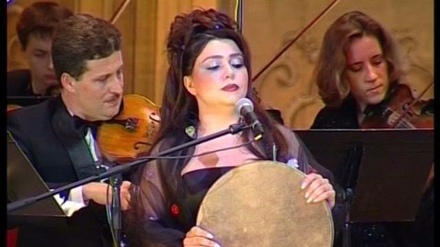 Nəzakət teymurova — qal sənə qurban | 2002 | solo konsert Nəzakət teymurova — qal sənə qurban | 2002 | solo konsert