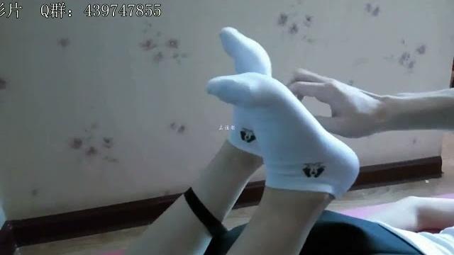 Uc 小姐姐白袜在家运动 Uc 小姐姐白袜在家运动