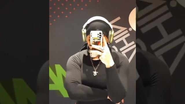 Türbanlı bodyci kiz Türbanlı bodyci kiz