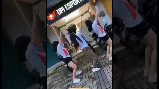 Tiktok viral goyang pargoy #shorts #kienzy #jogetpargoy #gaharu4d #viral #fakebody #cewekgaming Tiktok viral goyang pargoy #shorts #kienzy #jogetpargoy #gaharu4d #viral #fakebody #cewekgaming