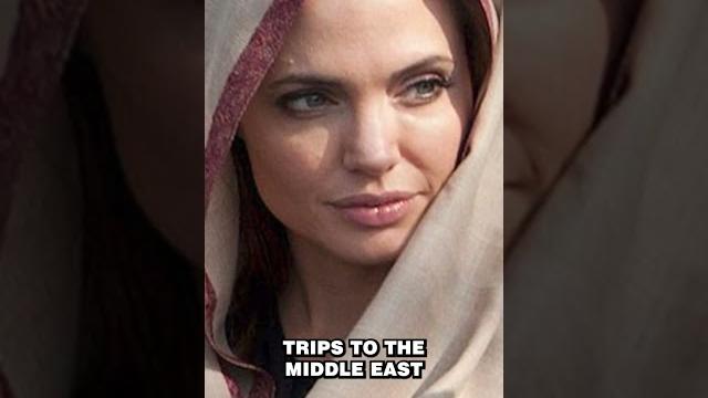 Angelina jolie seen wearing a muslim hijab #shorts Angelina jolie seen wearing a muslim hijab #shorts