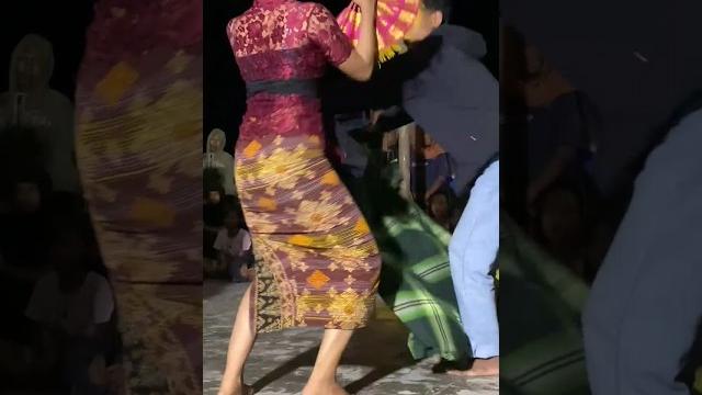 Joget penuh goyang ngak bates semua pria nyosor#goyang #hiburan#joged#musik tempo dulu#@pembururosok Joget penuh goyang ngak bates semua pria nyosor#goyang #hiburan#joged#musik tempo dulu#@pembururosok