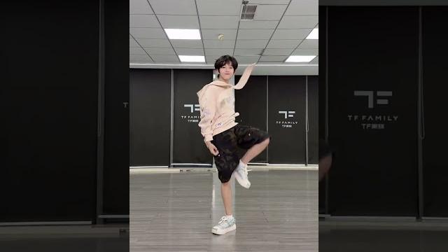 🪐like emergency #tf家族练习生 chen junming #top登陆少年组合 🪐like emergency #tf家族练习生 chen junming #top登陆少年组合