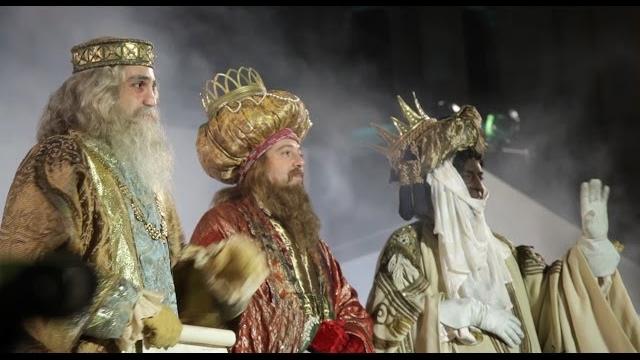 Madrid three kings parade - cabalgata de los reyes magos madrid spain tourism - spanish travel video Madrid three kings parade - cabalgata de los reyes magos madrid spain tourism - spanish travel video