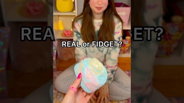 Real or fidget?! *i pranked her* Real or fidget?! *i pranked her*