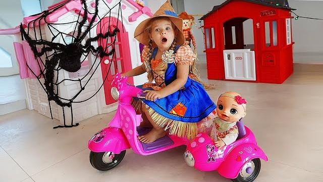 Diana pretend play halloween trick or treat candy haul Diana pretend play halloween trick or treat candy haul