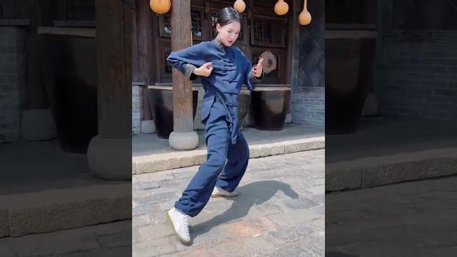 太极生两仪,两仪生四象。 #太极 #武术 #中华武术博大精深 #太极养生动起来 太极生两仪,两仪生四象。 #太极 #武术 #中华武术博大精深 #太极养生动起来