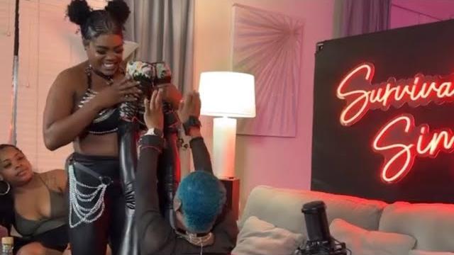 Episode 8: show and tell (bondage) Episode 8: show and tell (bondage)