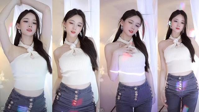 【tiktok抖音美女直播热舞】清纯美女反差热舞,若隐若现表情诱人 【tiktok抖音美女直播热舞】清纯美女反差热舞,若隐若现表情诱人