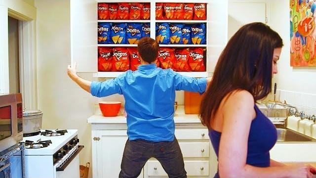 This guy really likes doritos - doritos super bowl commercial (2014) This guy really likes doritos - doritos super bowl commercial (2014)
