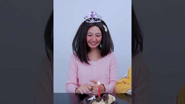 Siapa yang adiknya gini juga hayo? Siapa yang adiknya gini juga hayo?