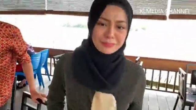 Video ni dikecam netizen, berseloroh tak kena tempat Video ni dikecam netizen, berseloroh tak kena tempat