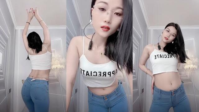 小阿姨0212 拖拉机神摇 开火车 深水炸弹 动感光波 coffee 小阿姨0212 拖拉机神摇 开火车 深水炸弹 动感光波 coffee