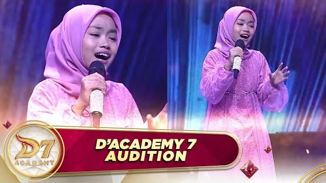 Auto golden tiket! cahaya-pekanbaru suaranya keren & pernah duet sama kotak | d'academy 7 audition Auto golden tiket! cahaya-pekanbaru suaranya keren & pernah duet sama kotak | d'academy 7 audition