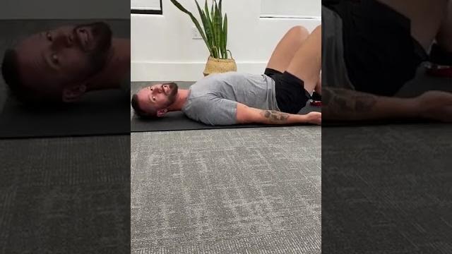 How to do glute bridges with perfect form #shorts How to do glute bridges with perfect form #shorts
