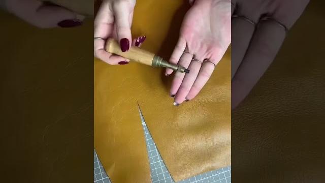 Let‘s make a leather version of this skirt! part one. #leatherskirt #skirt #pttern #patternmaking Let‘s make a leather version of this skirt! part one. #leatherskirt #skirt #pttern #patternmaking
