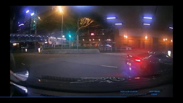 取笑系列:香港站呢個髮夾彎都要三手軚?假日跑車確係不同凡響(轉載) 取笑系列:香港站呢個髮夾彎都要三手軚?假日跑車確係不同凡響(轉載)