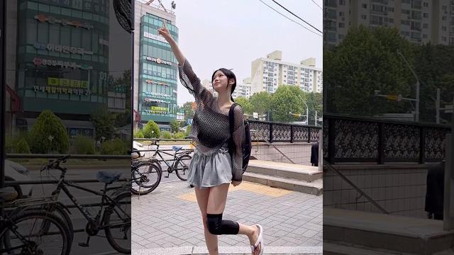 유행하는 멈칫샷 유행하는 멈칫샷