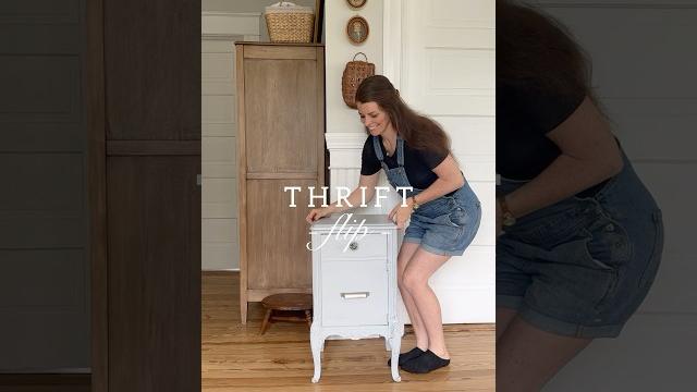 Thrift flip: bringing back the charter on this cutie cabinet! #diy #vintage #antique #furniture Thrift flip: bringing back the charter on this cutie cabinet! #diy #vintage #antique #furniture