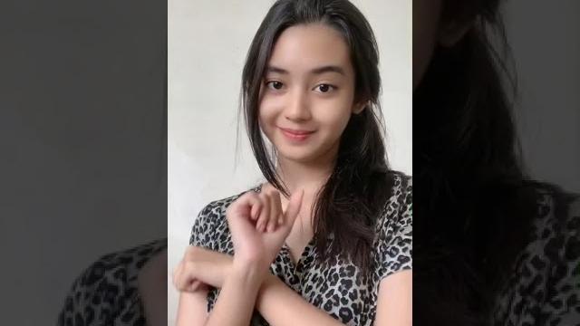 Gadis abg cantik natural Gadis abg cantik natural