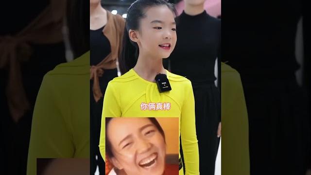 挑战给丸子老师压腿 挑战给丸子老师压腿