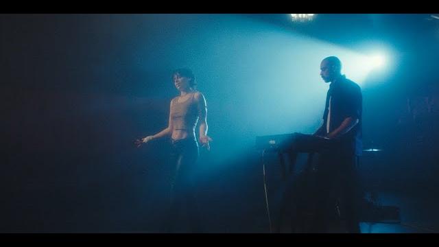 Mareux, riki - ébène fumé (official music video) Mareux, riki - ébène fumé (official music video)