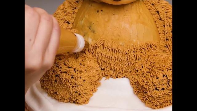 How to make a teddy bear buttercream cake How to make a teddy bear buttercream cake